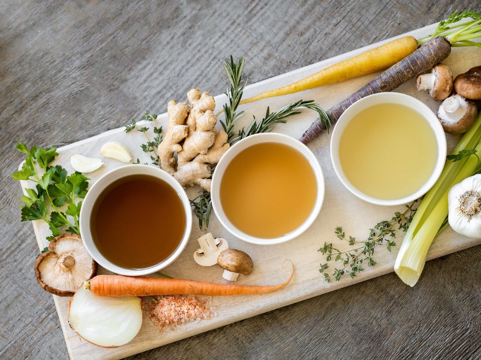 Consommé ai funghi: un abbraccio caldo per le serate d'autunno